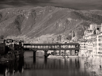 Ponte Vecchio di Bassano all'infrarosso