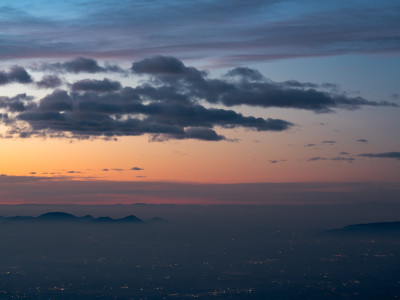 Vista su Colli Euganei a sinistra e Colli Berici a destra