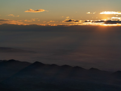 Vista su colli asolani all'alba